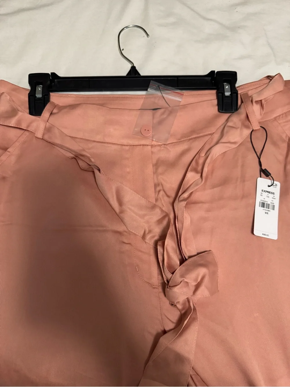Women’s Pink Tie-Waist Cargo Pants - Picture 6 of 8